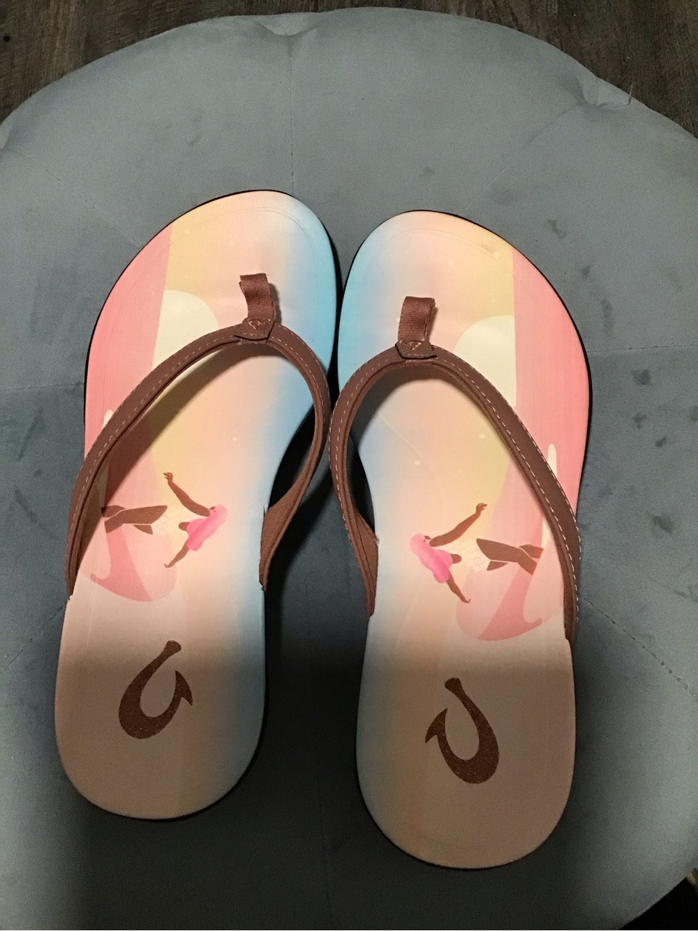 OluKai Women's Pink Gradient Beach Sandals with Brown Straps